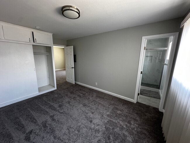 Foto del edificio - 2608 Vanderbilt Ln