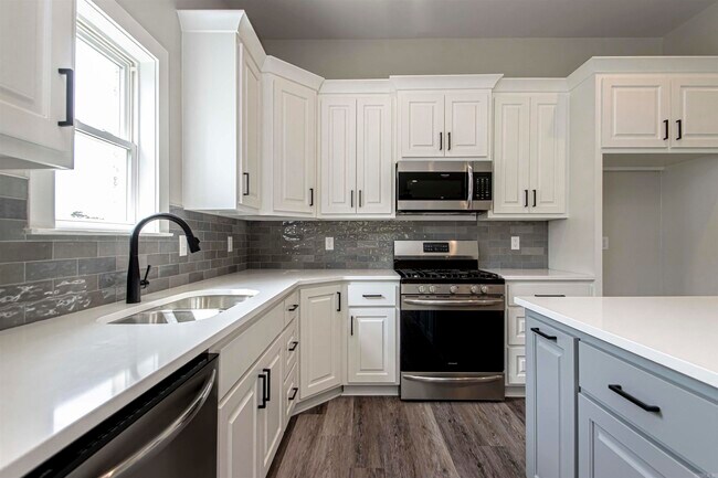 Building Photo - 2517 Kara Ln