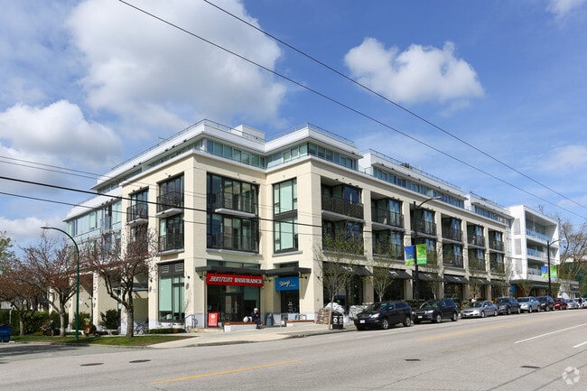 The Ivy on Dunbar at 27th