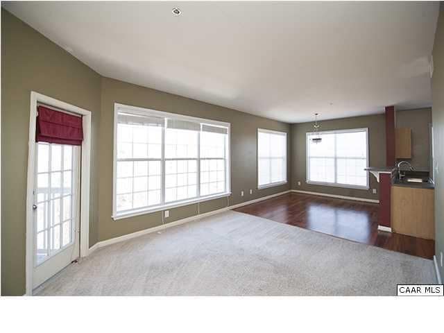 Building Photo - 270-24F Riverbend Dr