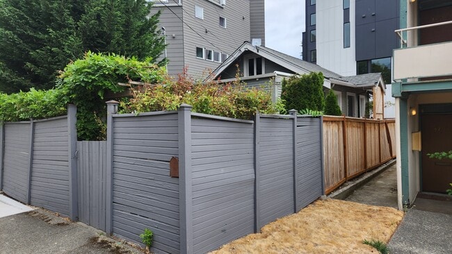 Photo - 4708 Midvale Ave N Apartments