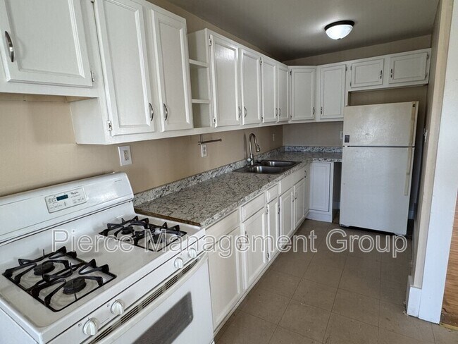 Foto del edificio - 521 Massabesic St