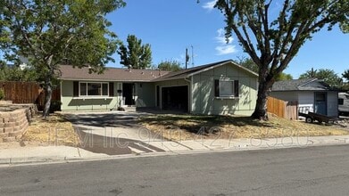 Building Photo - 2565 Van Buren Dr
