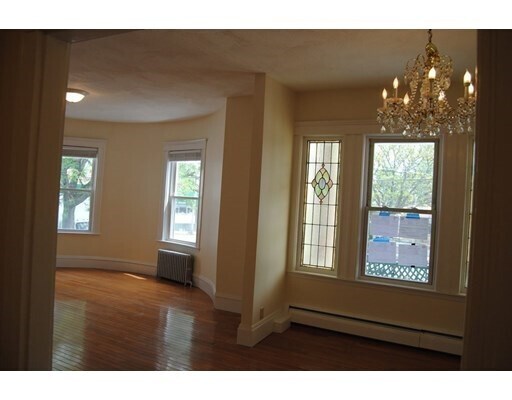 Foto del edificio - 572 Mt Auburn St
