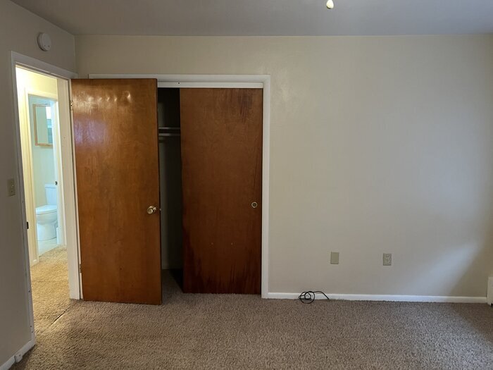 Primary Photo - Beautiful 3 bed 2 bath ranch Style Home on...