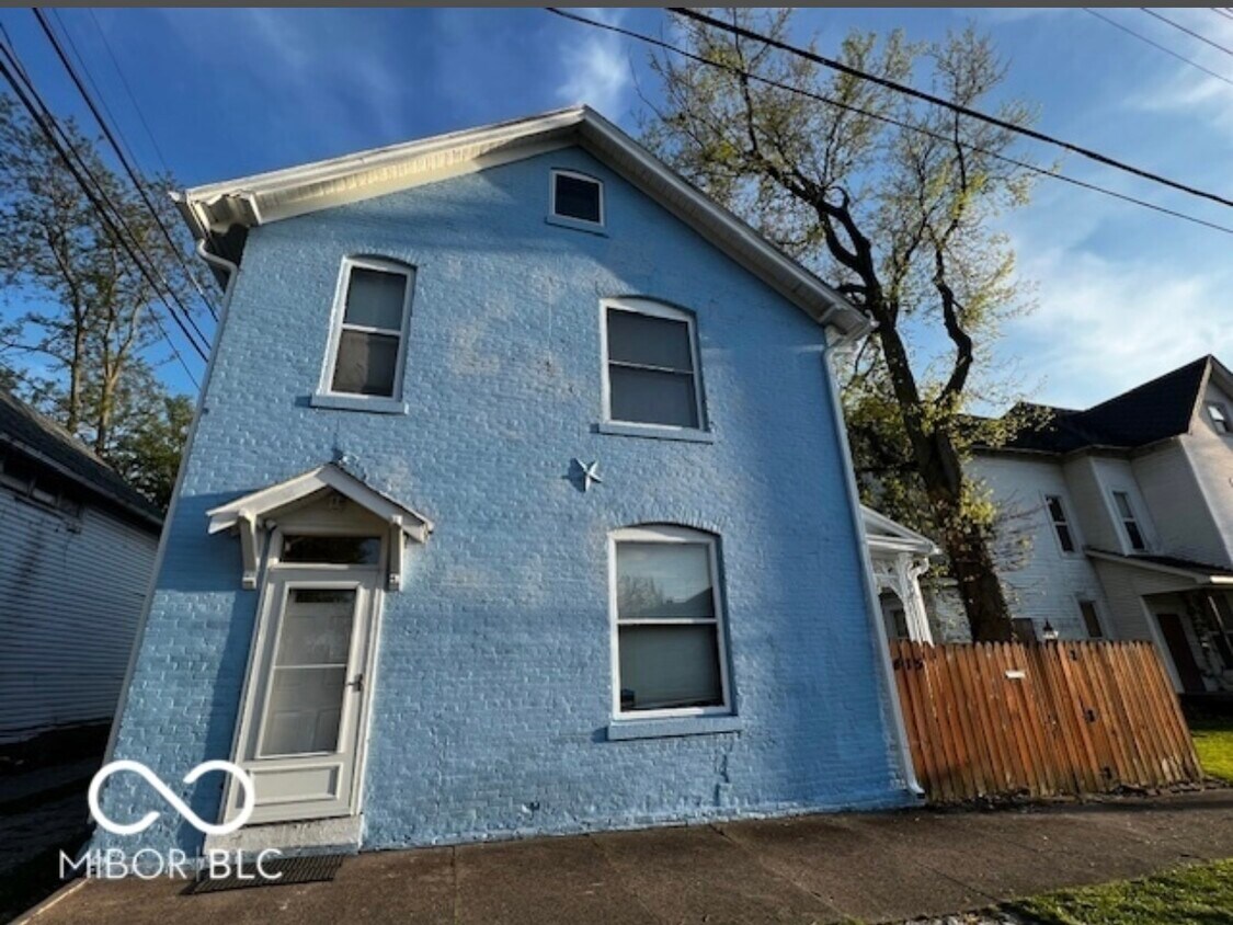 Foto principal - 415 Oak St