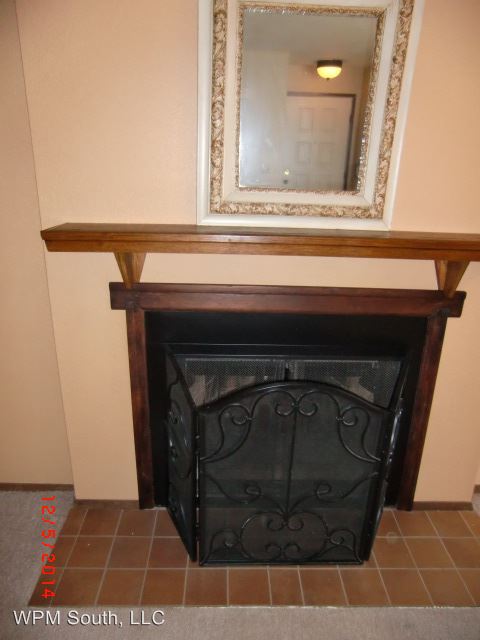Building Photo - 611 SW 154th St