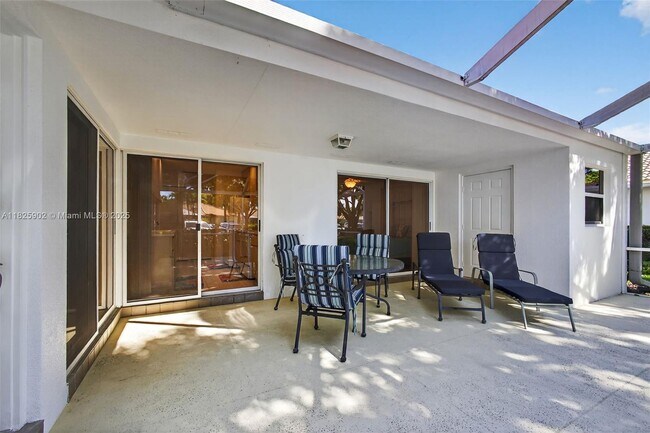 Building Photo - 7102 Geminata Oak Ct
