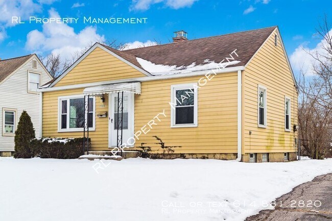 Building Photo - 1105 Urana Ave