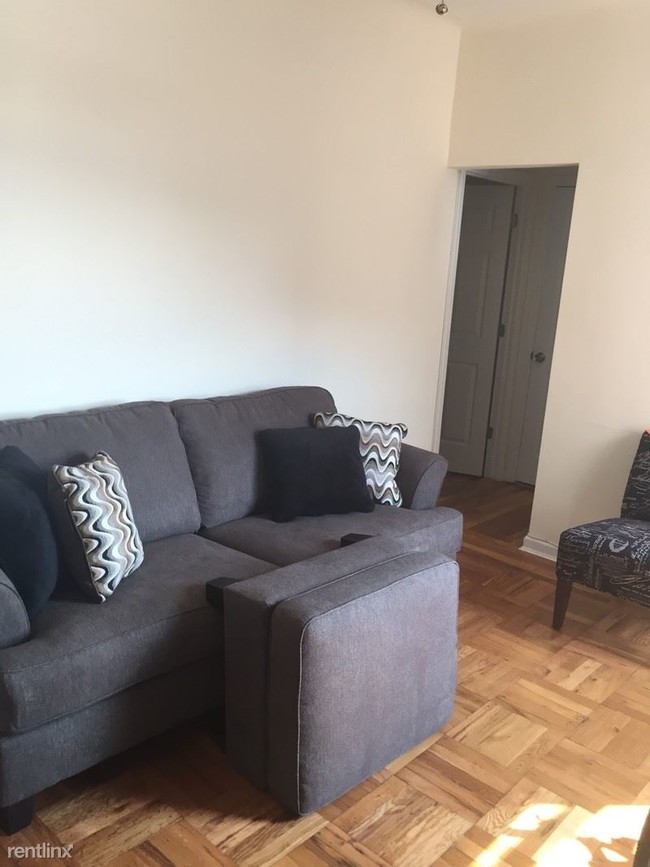 Building Photo - 1 br, 1 bath Apartment - 2548 35th St
