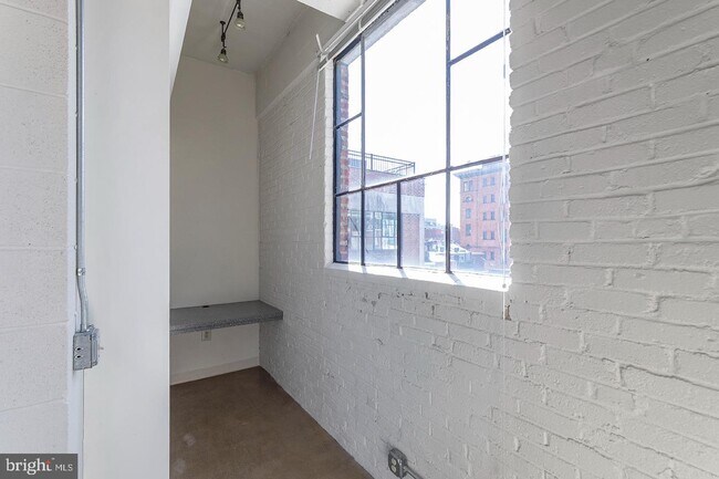 Foto del edificio - 413 S 13th St