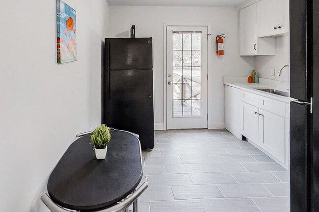 Photo - 4083 Sweetbriar Ln Apartment