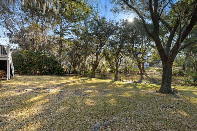 Foto del edificio - Charming Brick Home on the Marsh in Hobcaw...