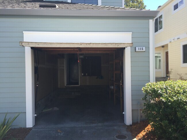 Foto del edificio - 115 Shepardson Lane - Move In Special - 30...
