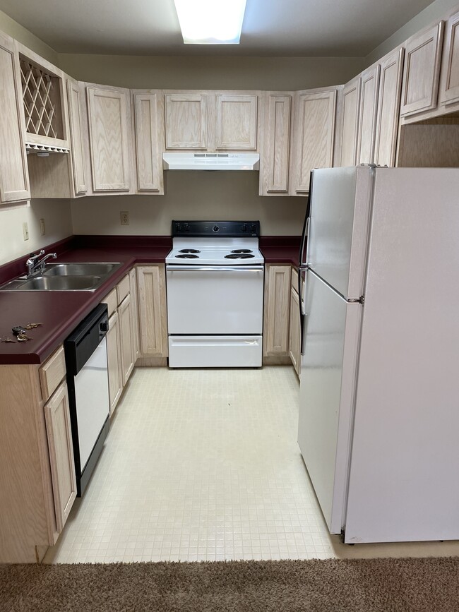 KITCHEN - 9 S Joplin Loop