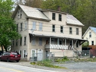Building Photo - 67 Valley St