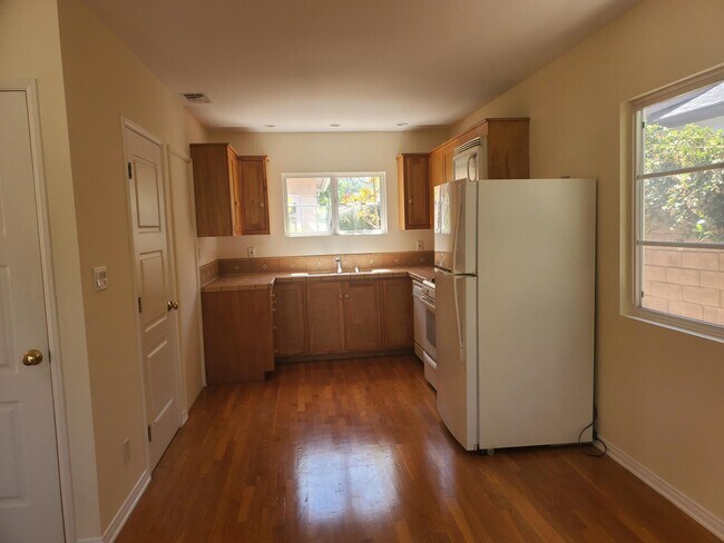 Building Photo - 4430 Jasmine Ave