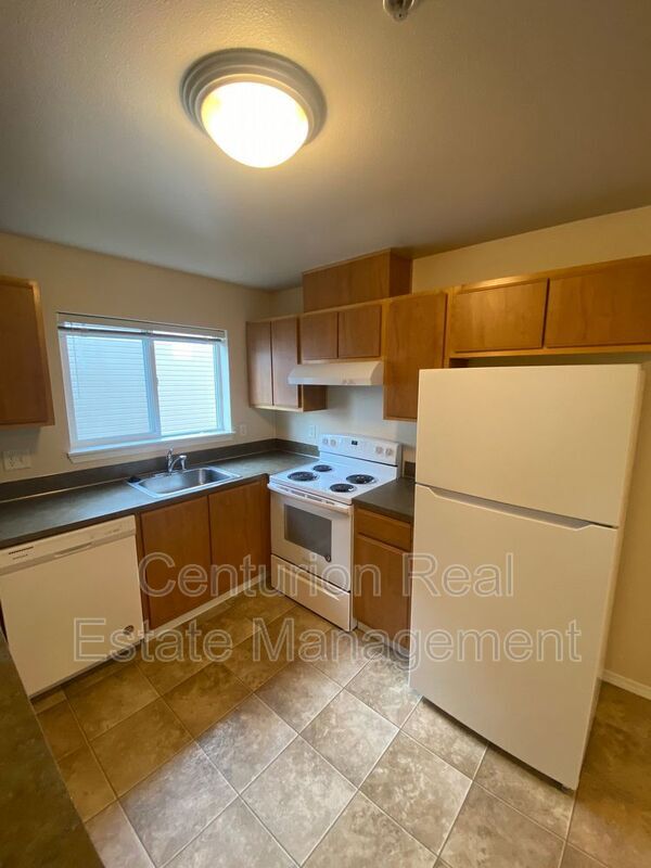 Building Photo - 4460 Seaton Ln NE