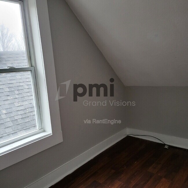 Foto del edificio - 941 E Cantrell St