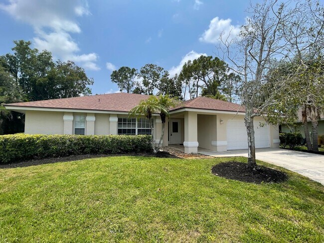 Building Photo - ANNUAL RENTAL - 3 BED / 2 BATH POOL HOME IN BERKSHIRE LAKES AND PET FRIENDLY!