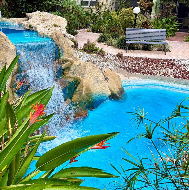 Building Photo - 5300 NE 24th Terrace