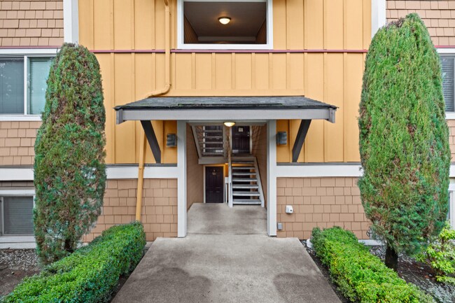 Building Photo - 8240 126th Ave NE