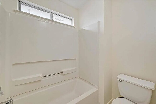Foto del edificio - 16131 Canaridge Dr