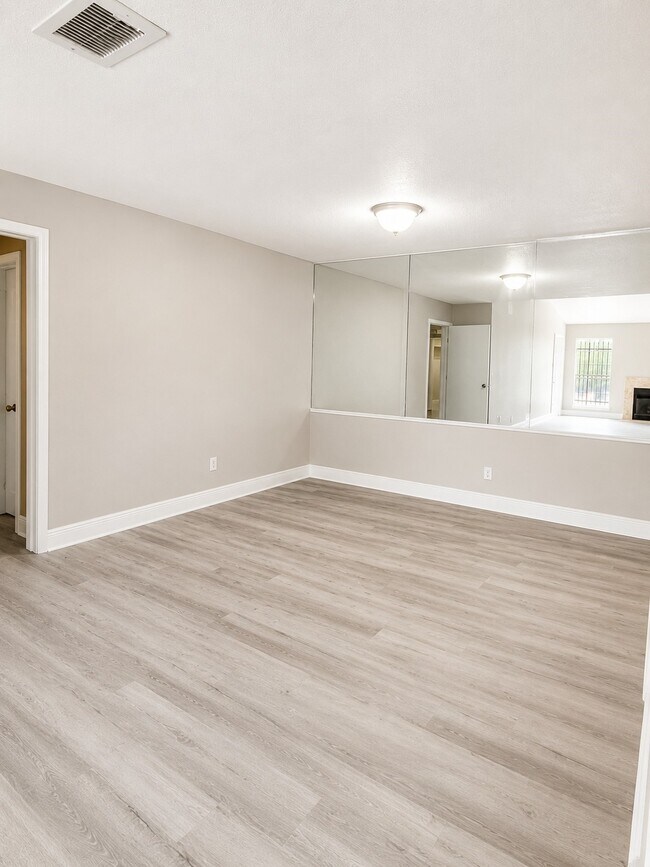 Building Photo - 6500 Sands Point Dr
