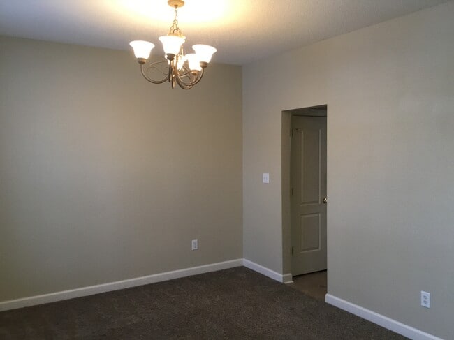Building Photo - 5647 James Blair Dr