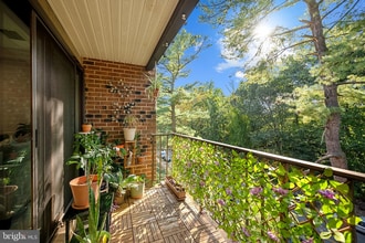 Building Photo - 3312 Woodburn Village Dr