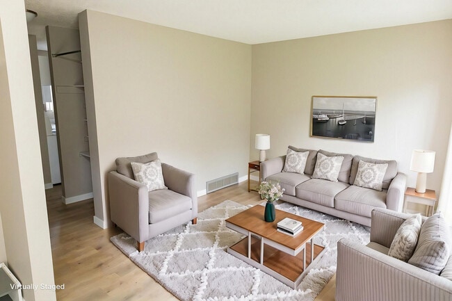 Photo du bâtiment - University Townhomes