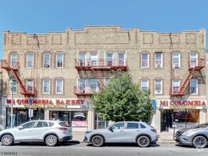 Building Photo - 138 Elmora Ave