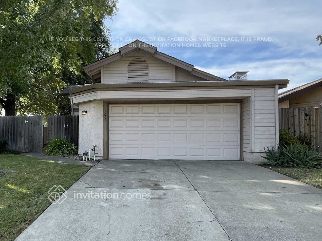 Foto principal - 7001 Sprig Dr