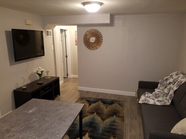 Foto del edificio - 2222 E 19th St