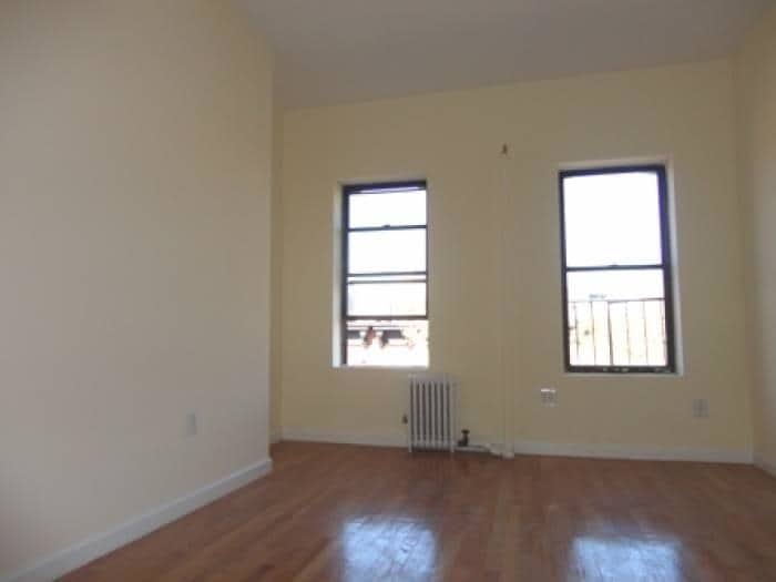 Bedroom - 341 E 6th St