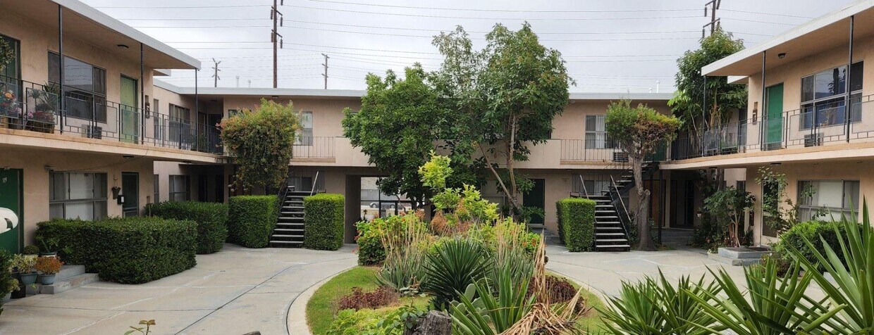 Foto principal - 4141 Eagle Rock Blvd