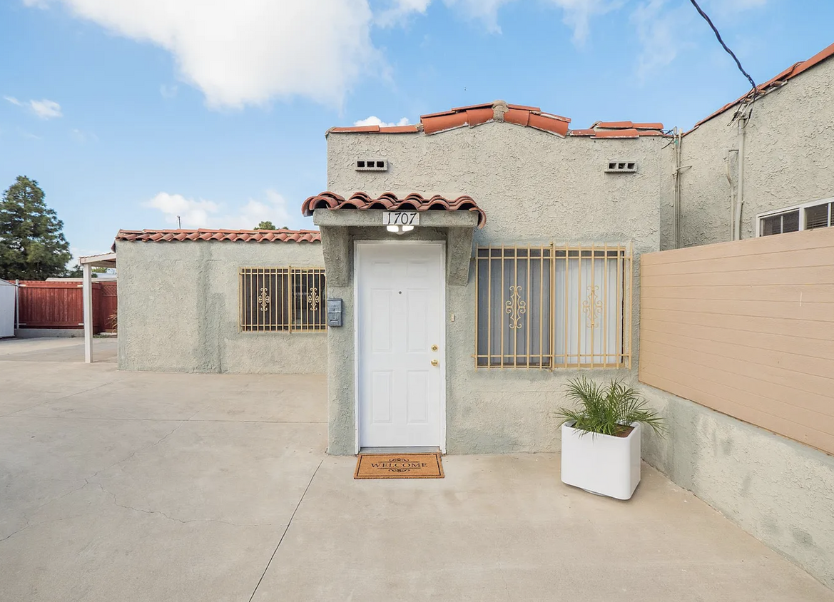 Foto principal - 1707 261st St