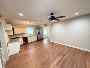 Building Photo - 1434 Marleen St