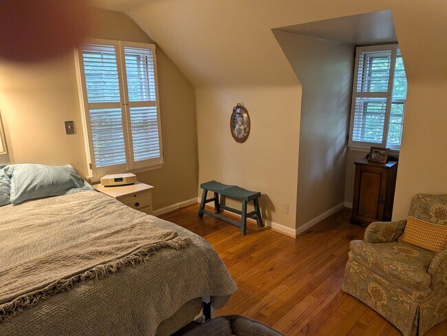 Foto del edificio - 444 Hidden Valley Ln