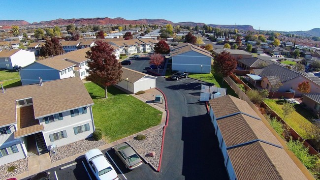 Building Photo - Sierra Pointe Apartments