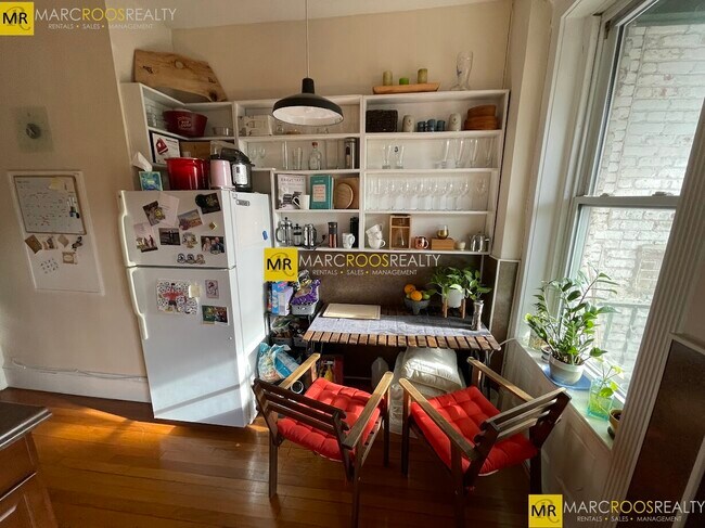 Foto del edificio - 1490 Beacon St