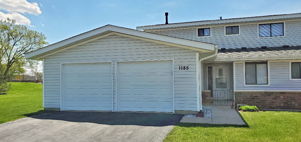 Primary Photo - 1185 Foxboro Ct