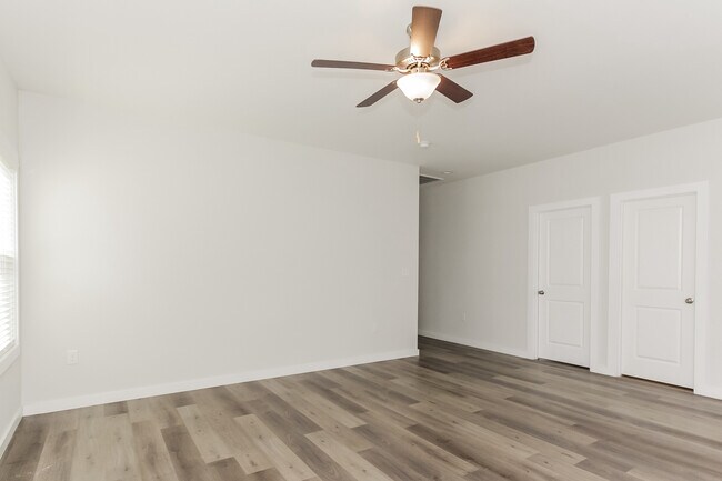 Foto del edificio - 6202 Hunter Ave, Charlotte, NC