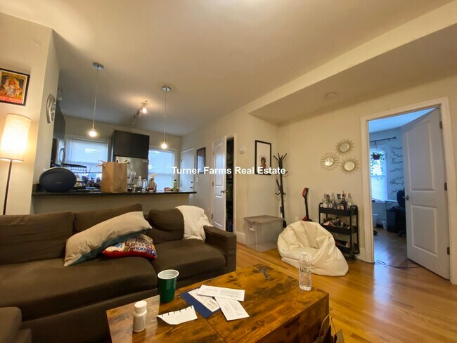 Foto del edificio - 14 Parker Hill Ave