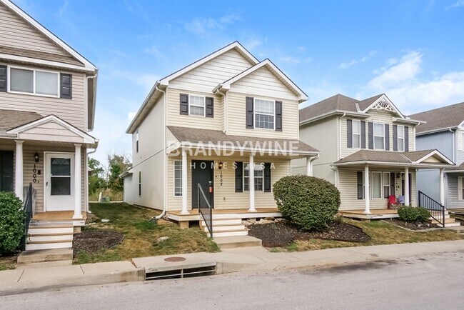 Foto del edificio - 1002 NE Deer Creek Rd