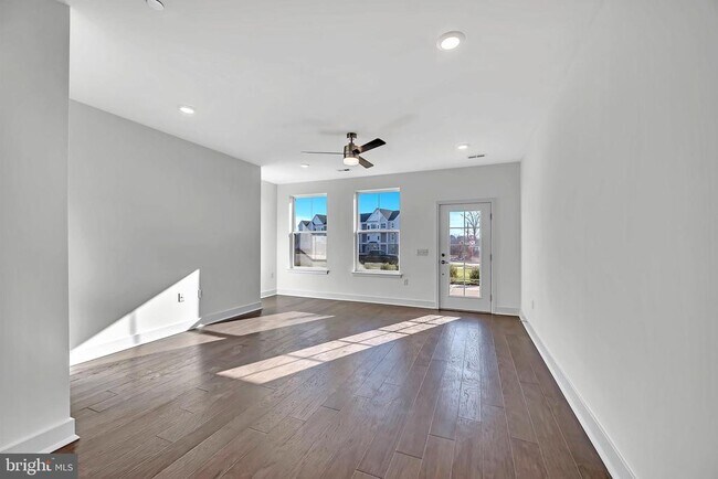 Building Photo - 207 Aaron Truehart Wy