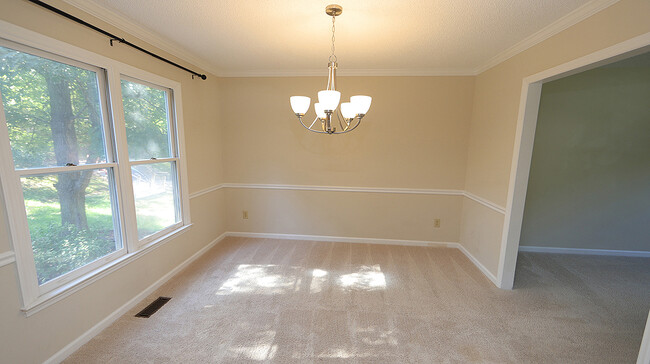 Building Photo - 107 Laurel Branch Dr