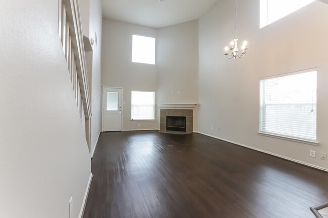 Foto del edificio - 20518 Holly Barr Ln