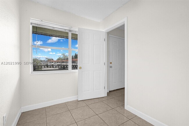 Building Photo - 400 NW 65th Terrace