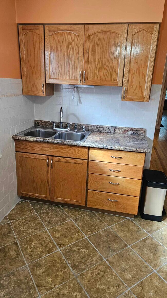 Foto del edificio - 3303 N Avers Ave